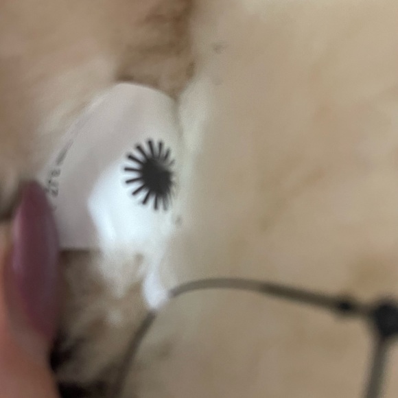 UGG Scuff Logo Men Slippers - Picture 11 of 15